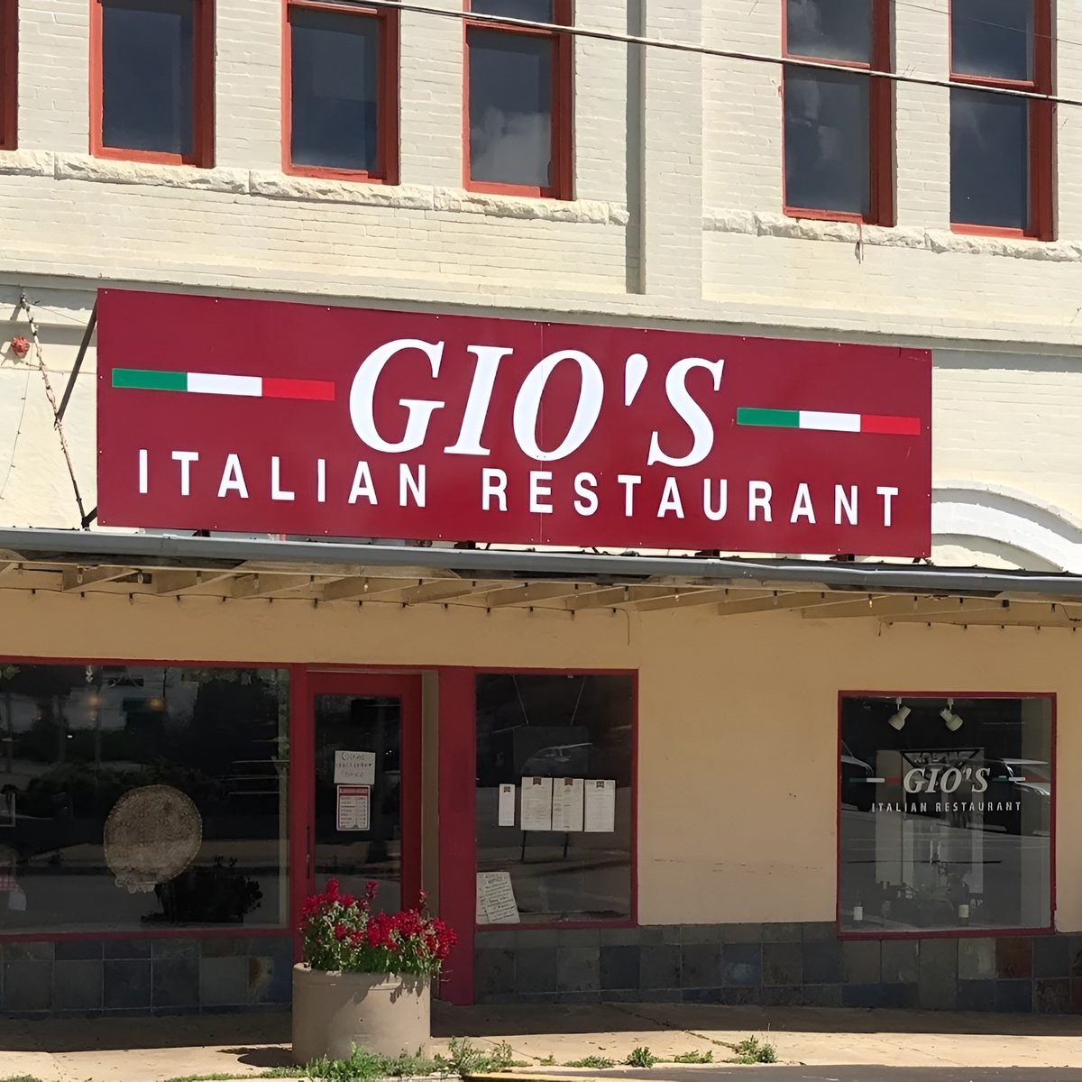 Welcome to Gio's Italian Restaurant